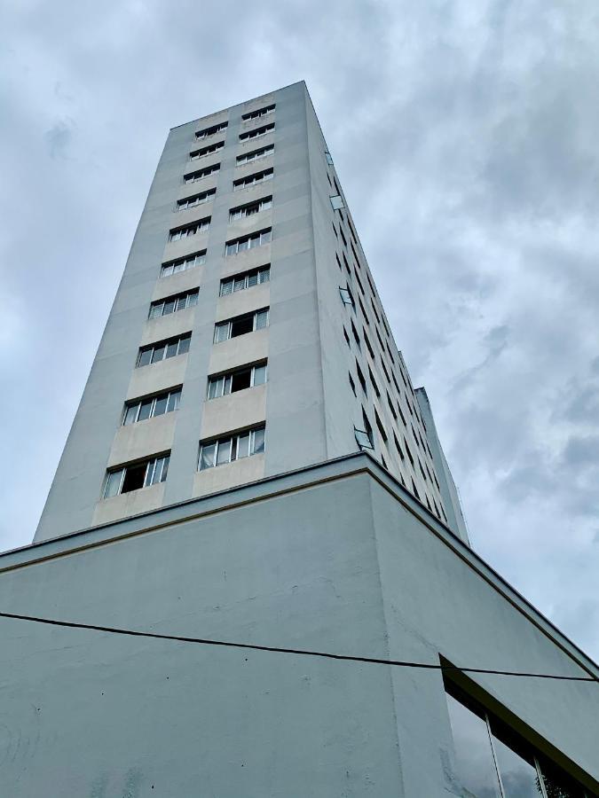 505 - Apartamento Lindo, Amplo E Decorado, Mobiliario Moderno, Cozinha Completa Com Utensilios , Excelente Vista Da Cidade E Localizacao Privelegiada No Bairro Bigorrilho Proximo De Shopping E Parques กูรีตีบา ภายนอก รูปภาพ