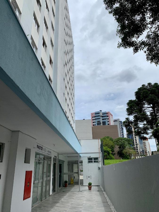 505 - Apartamento Lindo, Amplo E Decorado, Mobiliario Moderno, Cozinha Completa Com Utensilios , Excelente Vista Da Cidade E Localizacao Privelegiada No Bairro Bigorrilho Proximo De Shopping E Parques กูรีตีบา ภายนอก รูปภาพ